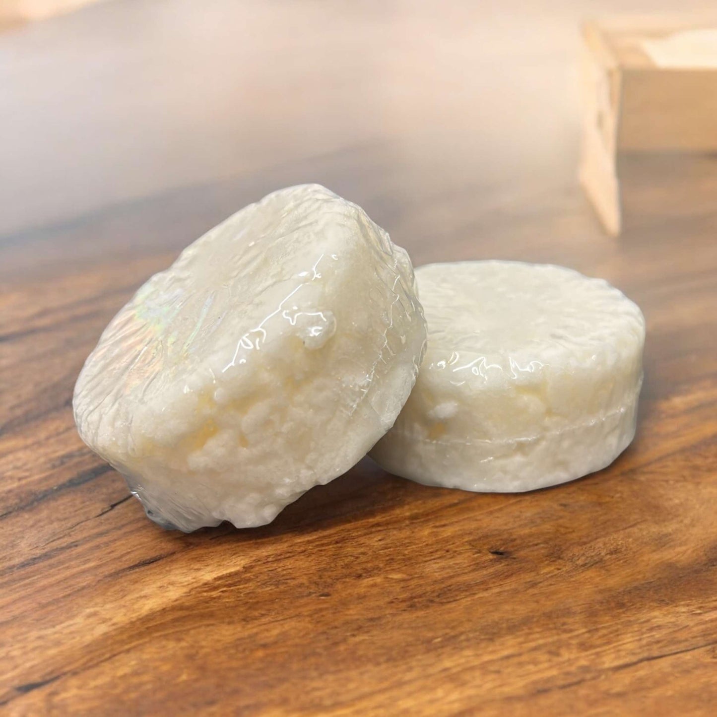 Solid shampoo bar, long lasting bar great for normal to dry hair.