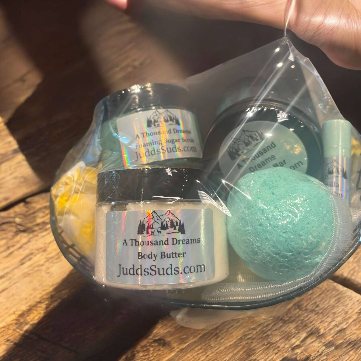 A Thousand Dreams Women Gift Basket