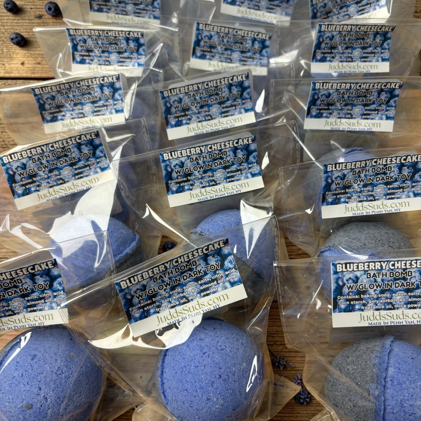 Blueberry Cheesecake - Bath Bomb w/Glow in Dark Toy