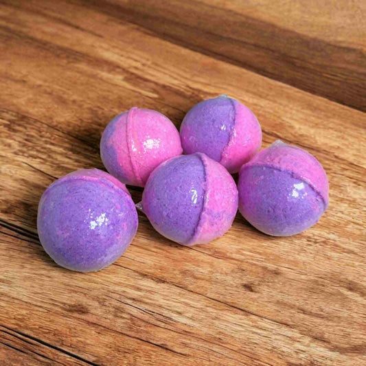Black Raspberry & Vanilla | Bath Bomb | Raspberry, Lemon, Strawberry, Coconut, Peach, Violet, Honeysuckle and Vanilla